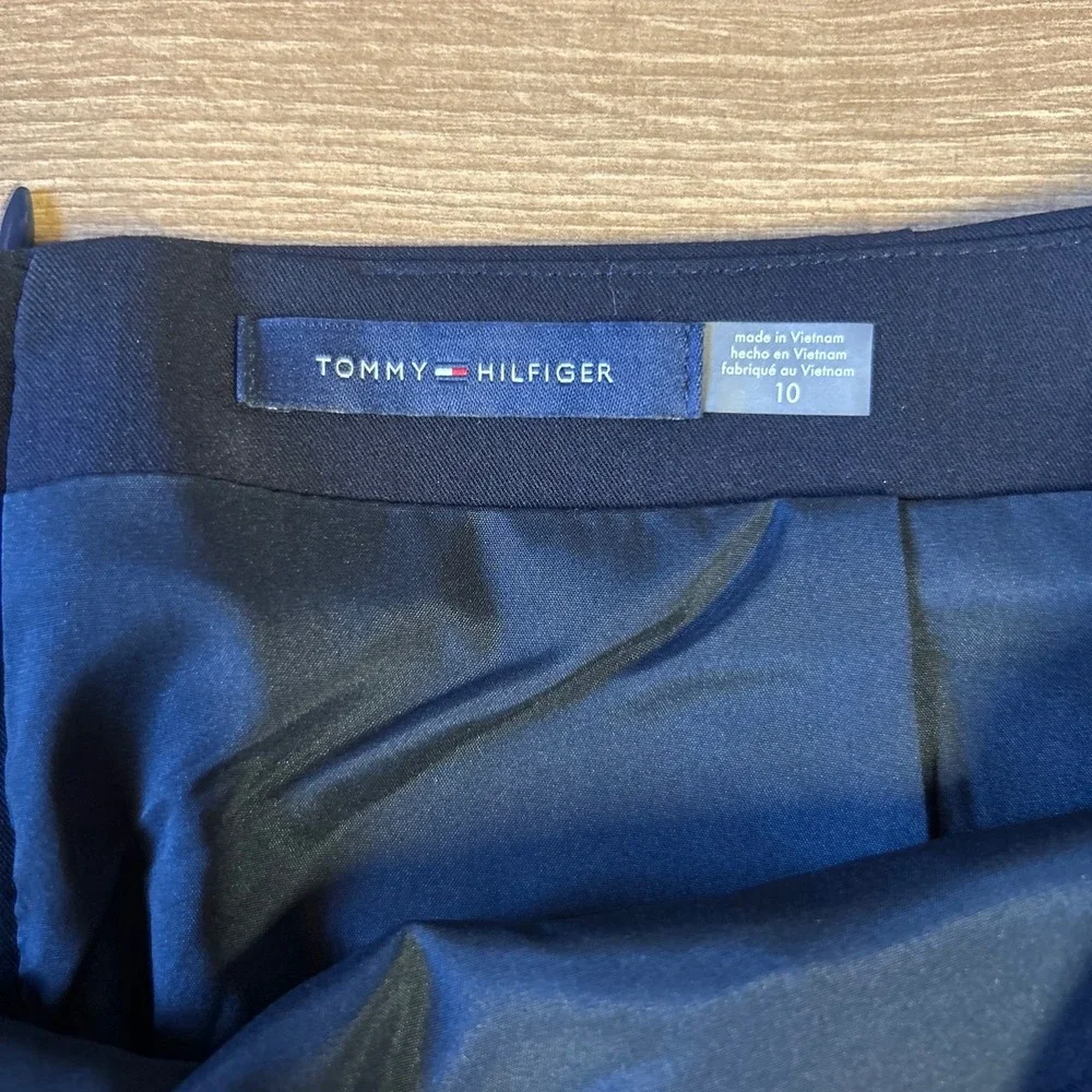 Tommy Hilfiger Black Pencil Skirt Gold Zipper Detail Career Wear Size 10
